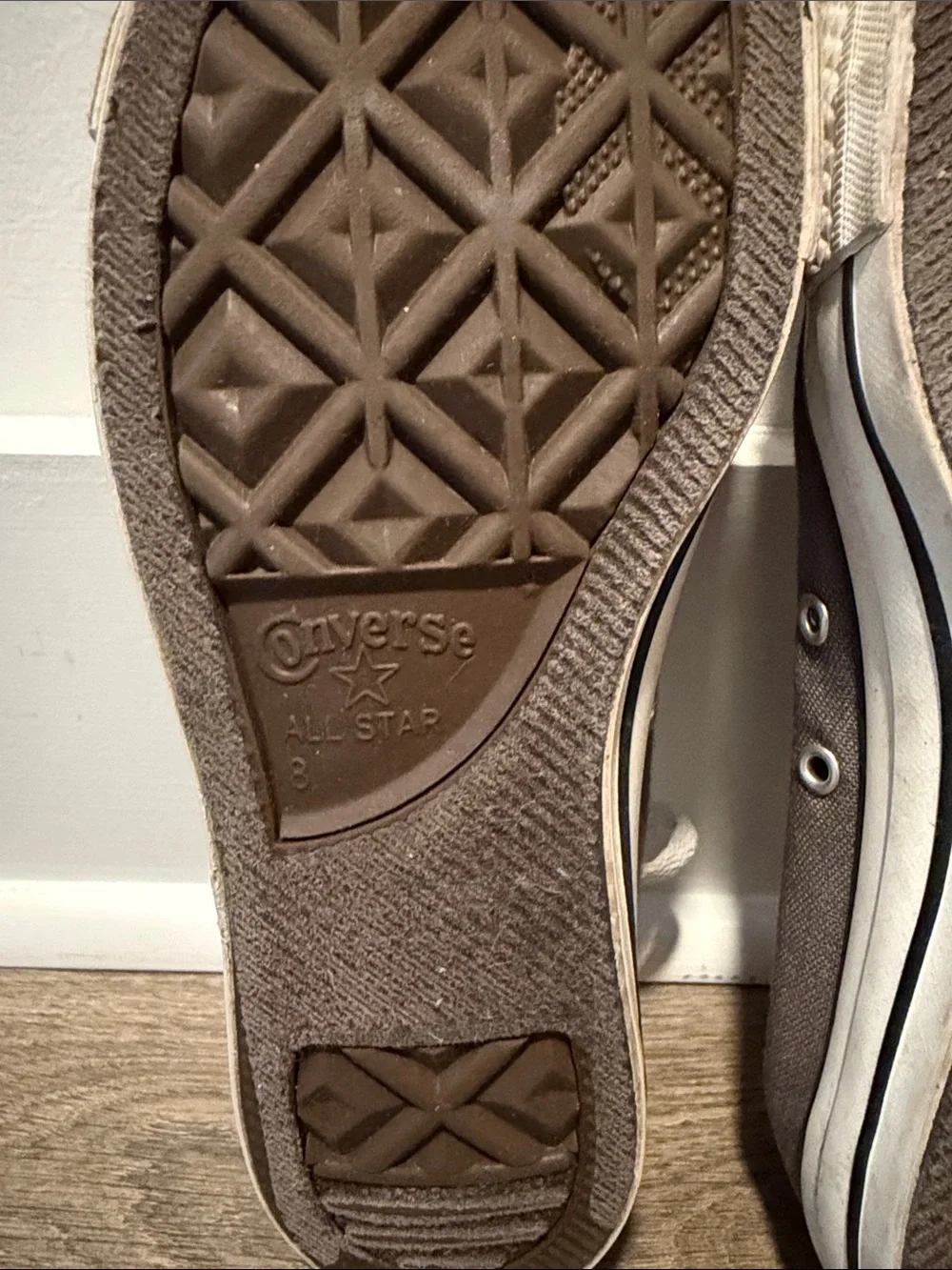 Converse low top